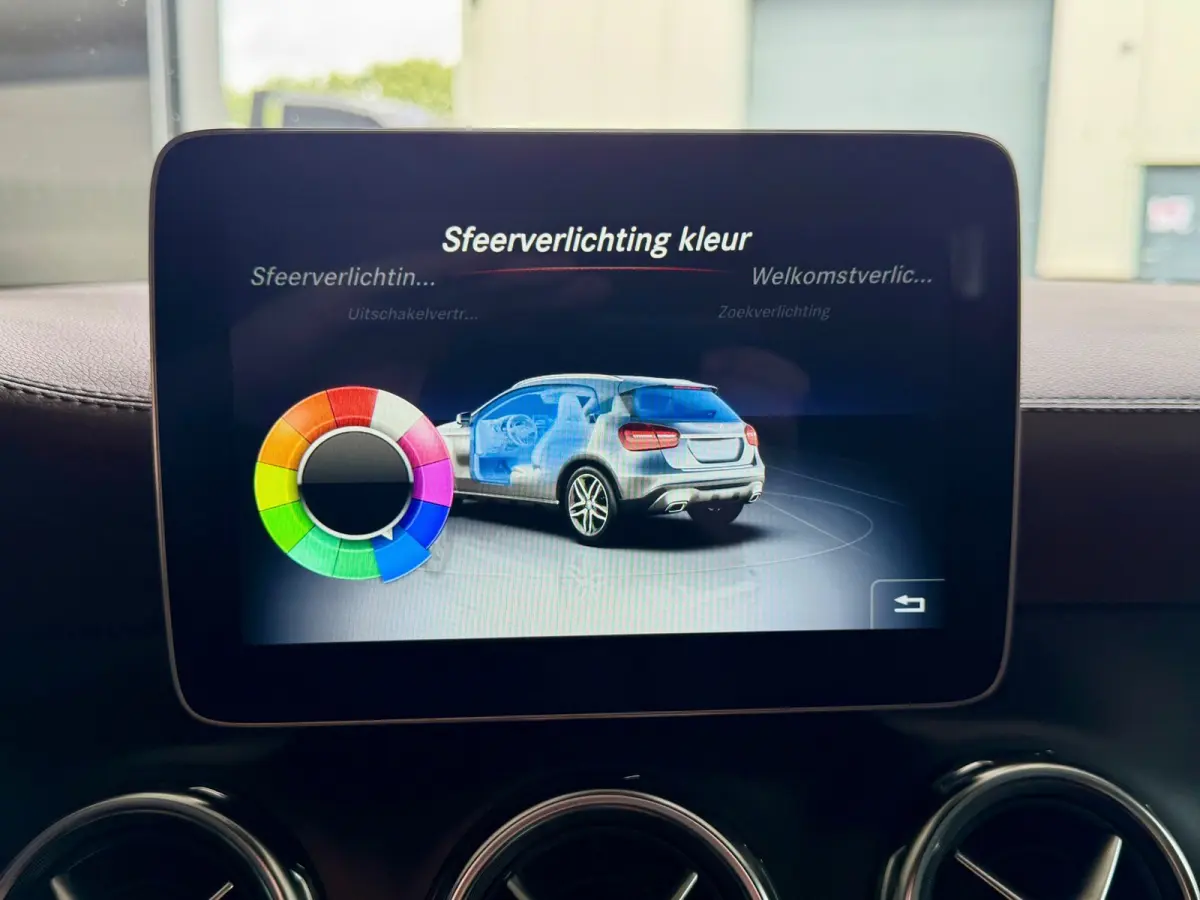 180 AMG Line Automaat| 2018 | 66.111 km | Leder | CarPlay | 19”