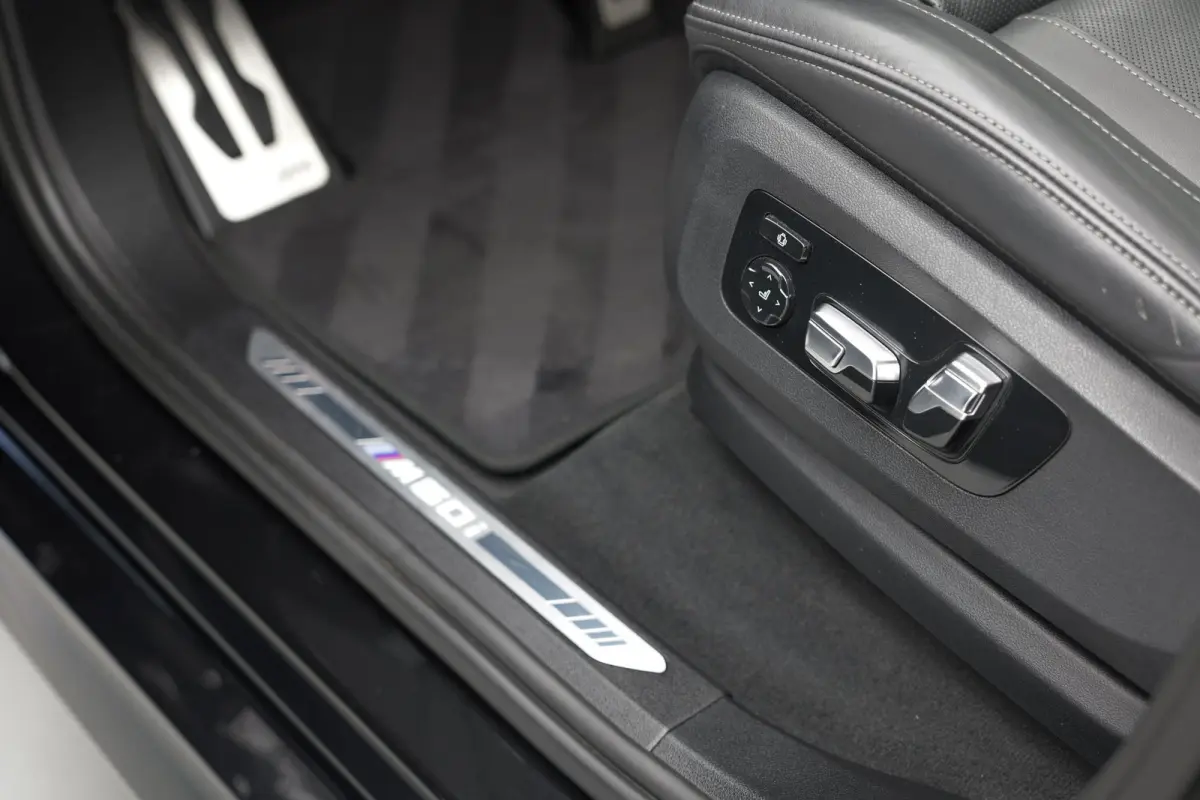 M60i xDrive |Pano|SkyLounge|Carbon|Massage|