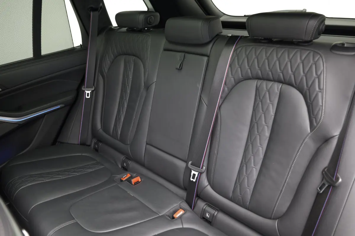 M60i xDrive |Pano|SkyLounge|Carbon|Massage|