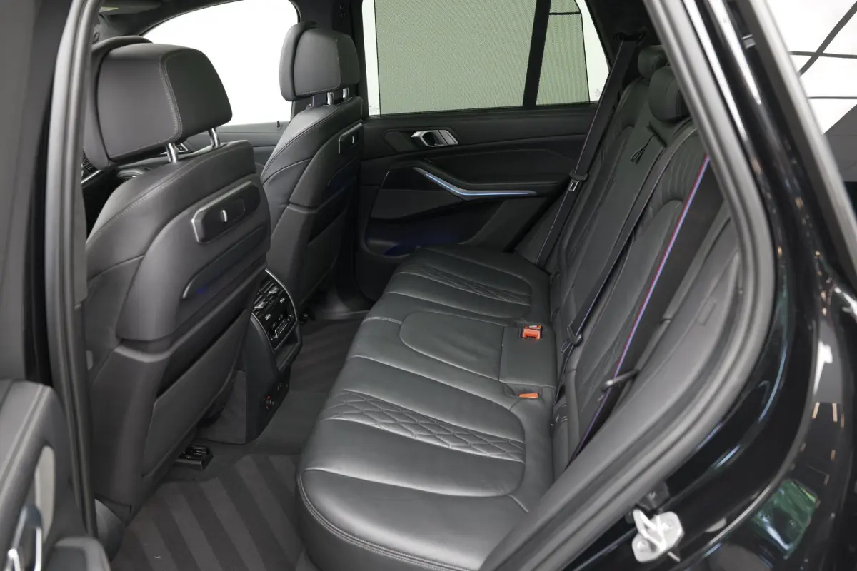 M60i xDrive |Pano|SkyLounge|Carbon|Massage|