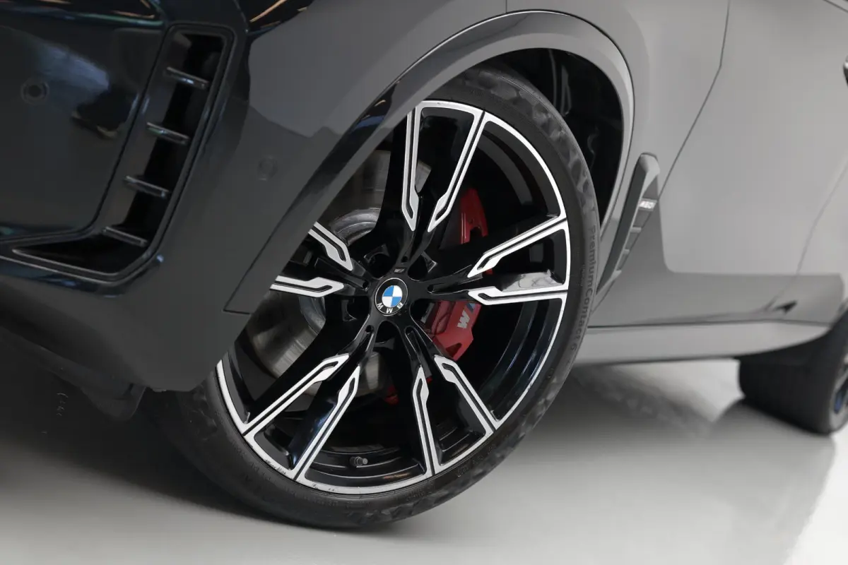 M60i xDrive |Pano|SkyLounge|Carbon|Massage|