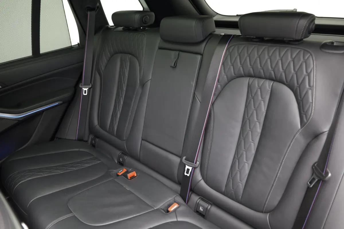 M60i xDrive |Pano|SkyLounge|Carbon|Massage|