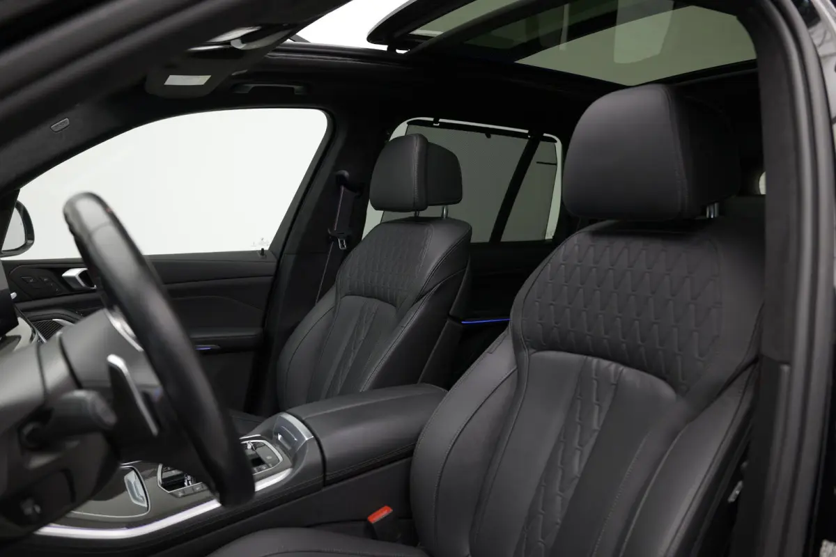 M60i xDrive |Pano|SkyLounge|Carbon|Massage|