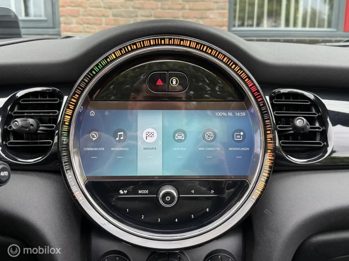1.5 Cabrio Edition Half leer Navi Carplay Virtual HUD Harman Kardon Dealer onderhouden