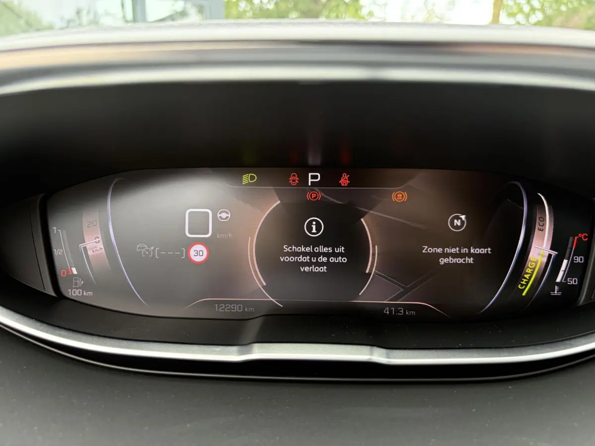 1.2 GT HYBRID 136 7 PERSOONS| VAN:33.900,- VOOR:29.877,- UW HERFSTVOORDEEL:4.023,-| ADAPTIVE CRUISE CONTROL| 12.000KM! | STOELVERWARMING| RIJKLAARPRIJS INCL. 12 MND BOVAG GARANTIE|