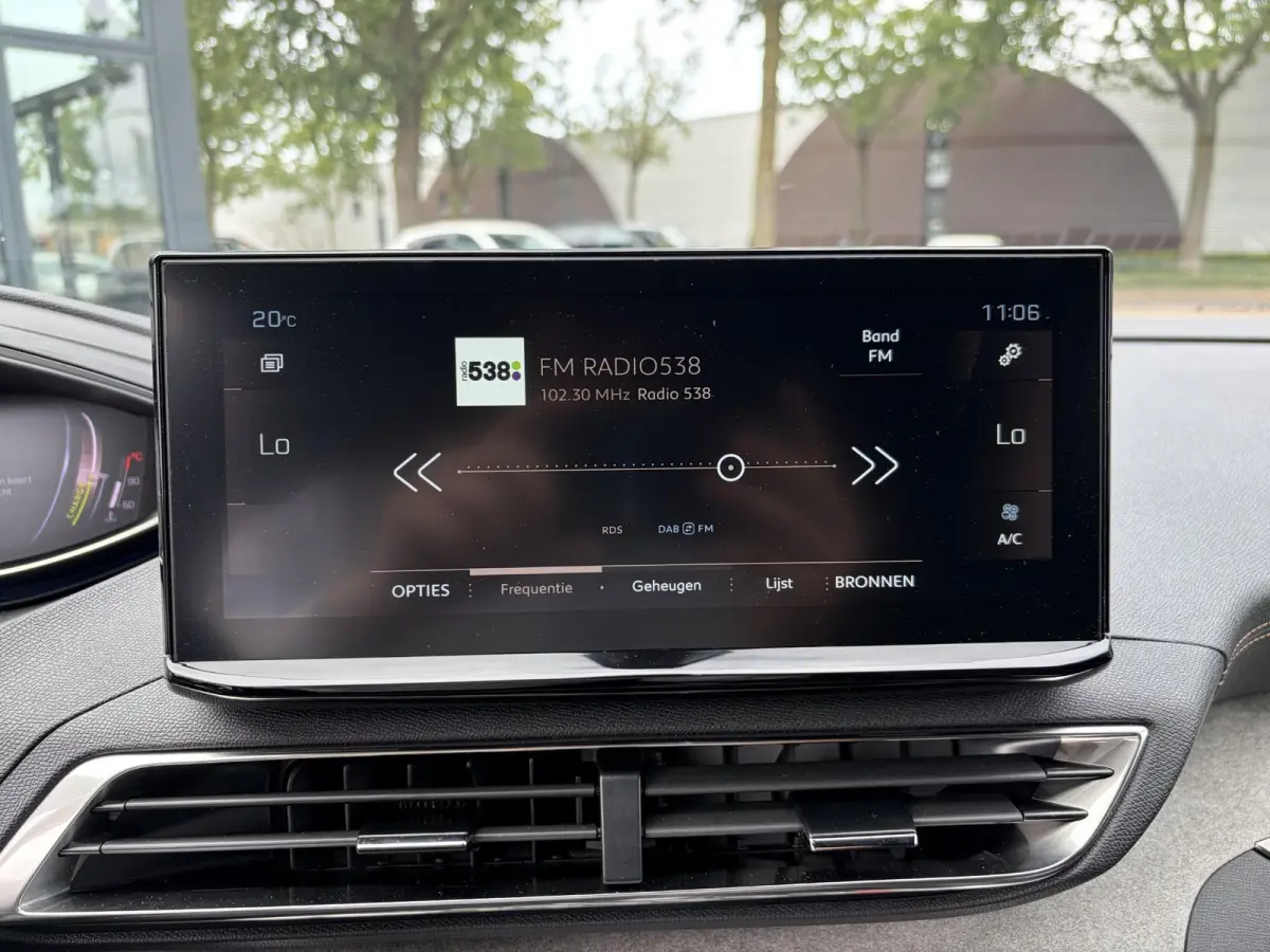 1.2 GT HYBRID 136 7 PERSOONS| VAN:33.900,- VOOR:29.877,- UW HERFSTVOORDEEL:4.023,-| ADAPTIVE CRUISE CONTROL| 12.000KM! | STOELVERWARMING| RIJKLAARPRIJS INCL. 12 MND BOVAG GARANTIE|