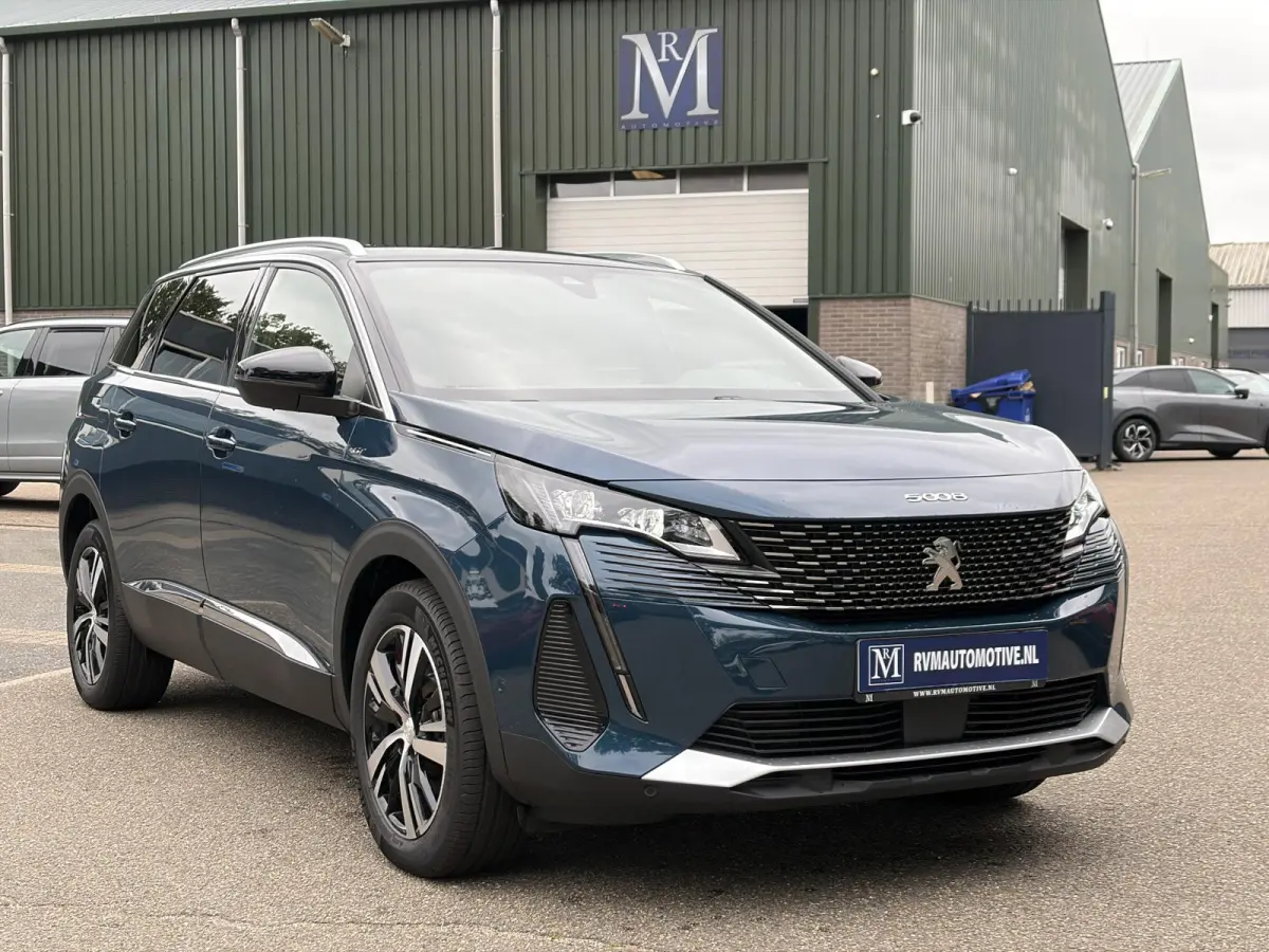 1.2 GT HYBRID 136 7 PERSOONS| VAN:33.900,- VOOR:29.877,- UW HERFSTVOORDEEL:4.023,-| ADAPTIVE CRUISE CONTROL| 12.000KM! | STOELVERWARMING| RIJKLAARPRIJS INCL. 12 MND BOVAG GARANTIE|