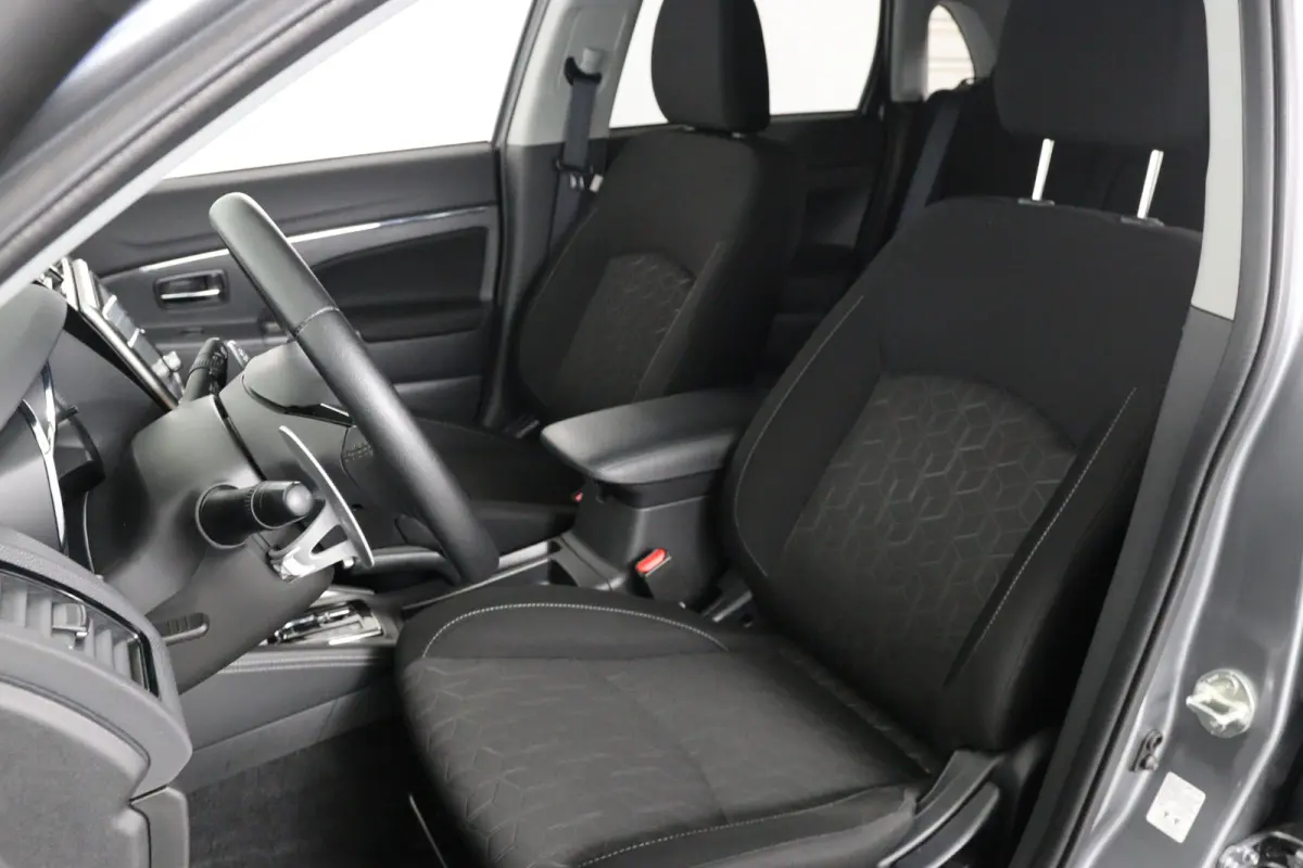 2.0 Pure | Automaat! | Dealer Onderhouden! | 1e Eigenaar! | Stoelverwarming | Camera | LED | Airco | Cruise Control | DAB