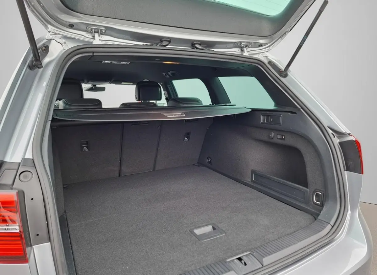 1.4 TSI ACT Highline Business R | EL. Trekhaak | Clima | ACC | Stoelverwarming | Leder