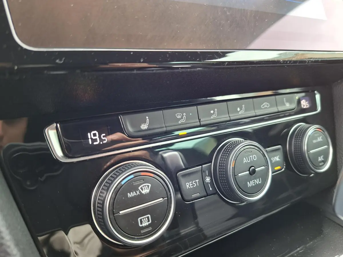 1.4 TSI ACT Highline Business R | EL. Trekhaak | Clima | ACC | Stoelverwarming | Leder