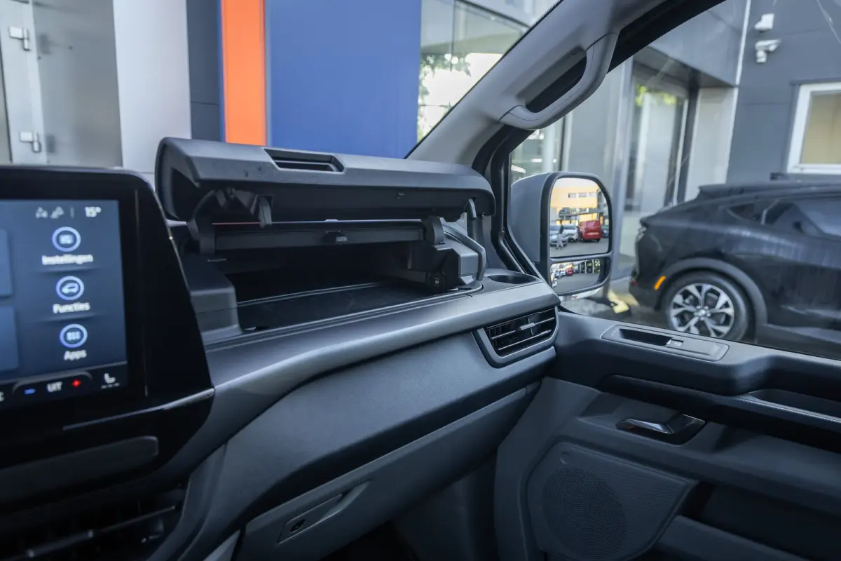 340 L2H1 Sport 71 kWh | Camera | Apple Carplay/Android Auto | Cruise adaptief | Stuur/stoel/voorruit verwarming | Keyless entry/start | Digitaal dashboard | Achteruitrijcamera | Apple Carpla