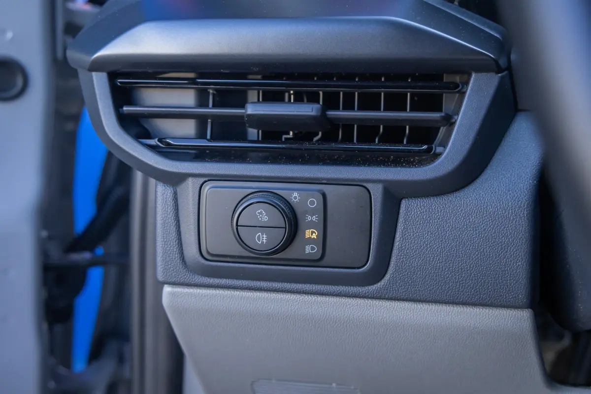 340 L2H1 Sport 71 kWh | Camera | Apple Carplay/Android Auto | Cruise adaptief | Stuur/stoel/voorruit verwarming | Keyless entry/start | Digitaal dashboard | Achteruitrijcamera | Apple Carpla