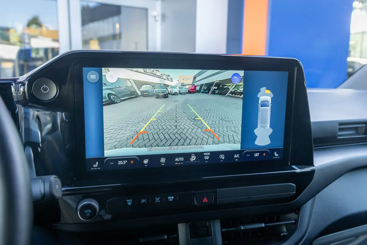340 L2H1 Sport 71 kWh | Camera | Apple Carplay/Android Auto | Cruise adaptief | Stuur/stoel/voorruit verwarming | Keyless entry/start | Digitaal dashboard | Achteruitrijcamera | Apple Carpla