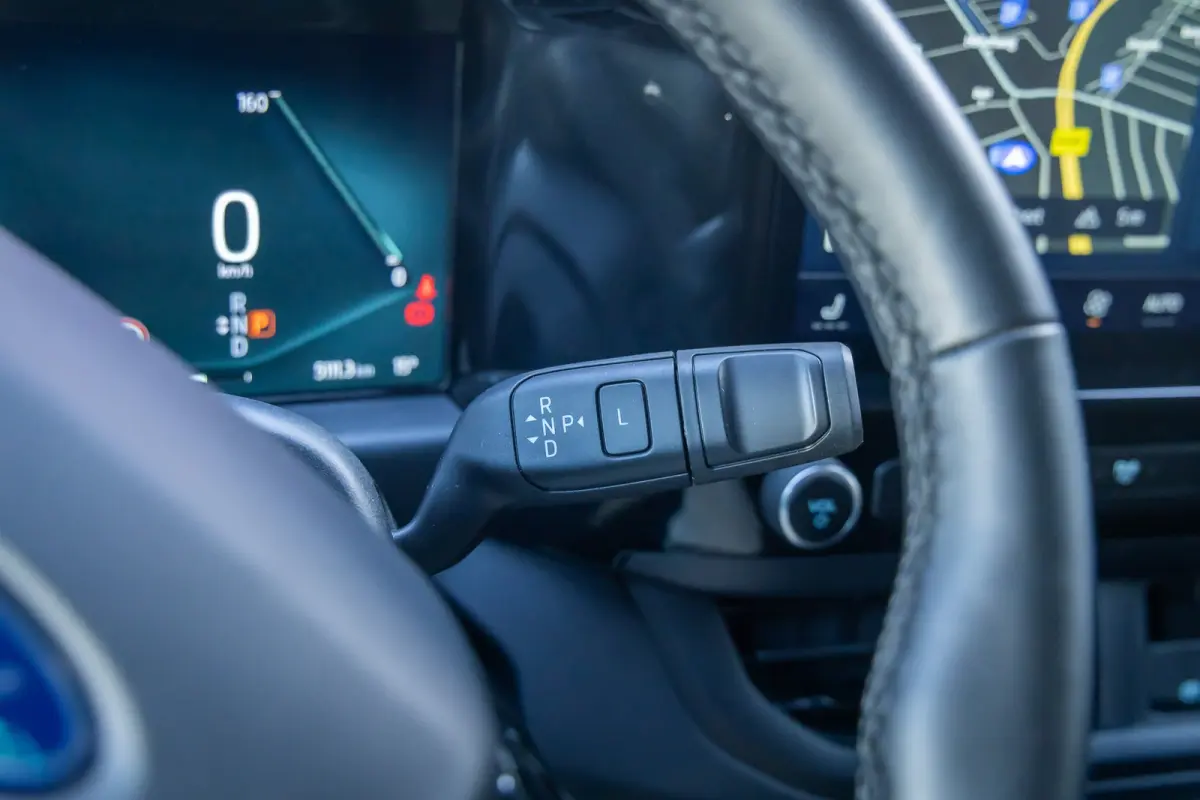 340 L2H1 Sport 71 kWh | Camera | Apple Carplay/Android Auto | Cruise adaptief | Stuur/stoel/voorruit verwarming | Keyless entry/start | Digitaal dashboard | Achteruitrijcamera | Apple Carpla