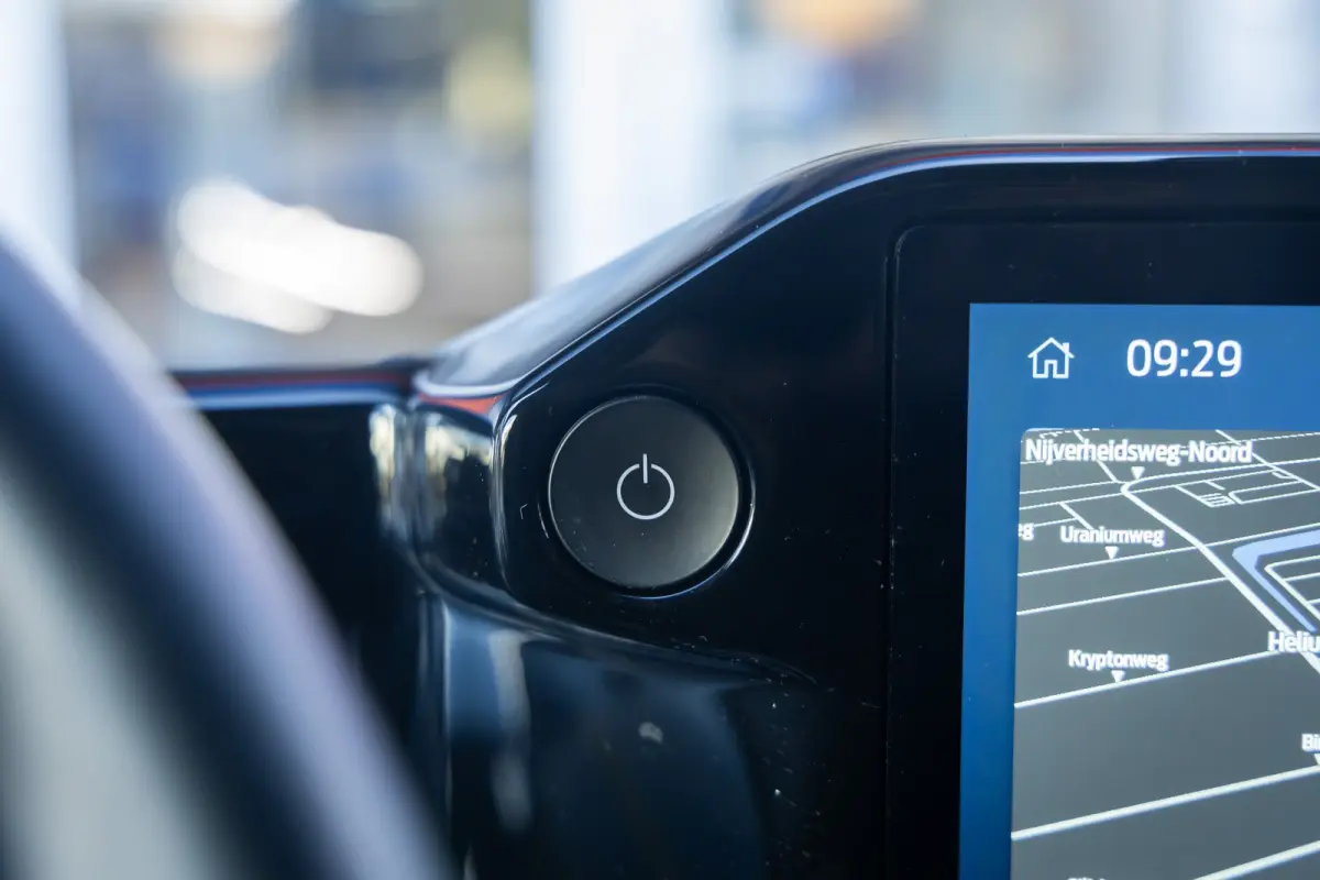 340 L2H1 Sport 71 kWh | Camera | Apple Carplay/Android Auto | Cruise adaptief | Stuur/stoel/voorruit verwarming | Keyless entry/start | Digitaal dashboard | Achteruitrijcamera | Apple Carpla