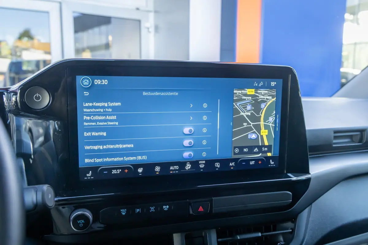 340 L2H1 Sport 71 kWh | Camera | Apple Carplay/Android Auto | Cruise adaptief | Stuur/stoel/voorruit verwarming | Keyless entry/start | Digitaal dashboard | Achteruitrijcamera | Apple Carpla