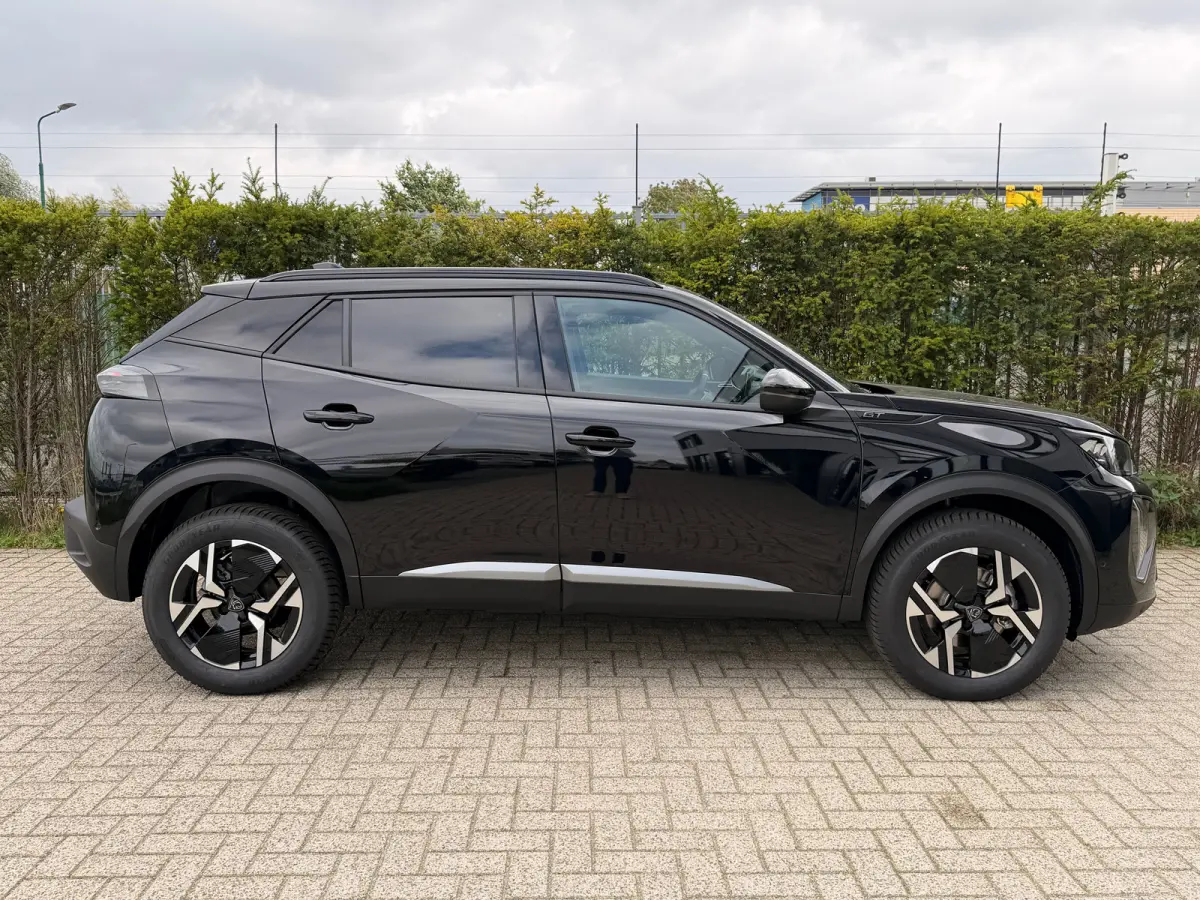 GT 1.2 Hybrid 145-PK | 17'' Lichtmetalen velgen KARAKOY | Active Safety Brake met camera en radar (automatisch noodremsysteem) met Distance Alert (waarschuwing dreigende aanrijding) | Advanc