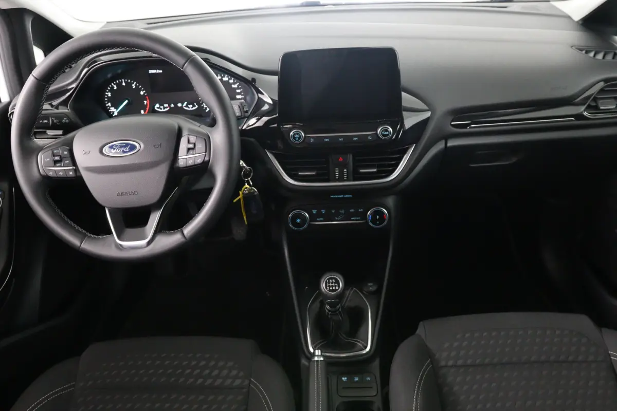 1.0 EcoBoost Titanium | 1e Eigenaar! | Dealer Onderhouden! | Navi By App | Airco | Cruise Control | LED | Parkeersensoren | Lichtmetalen Velgen