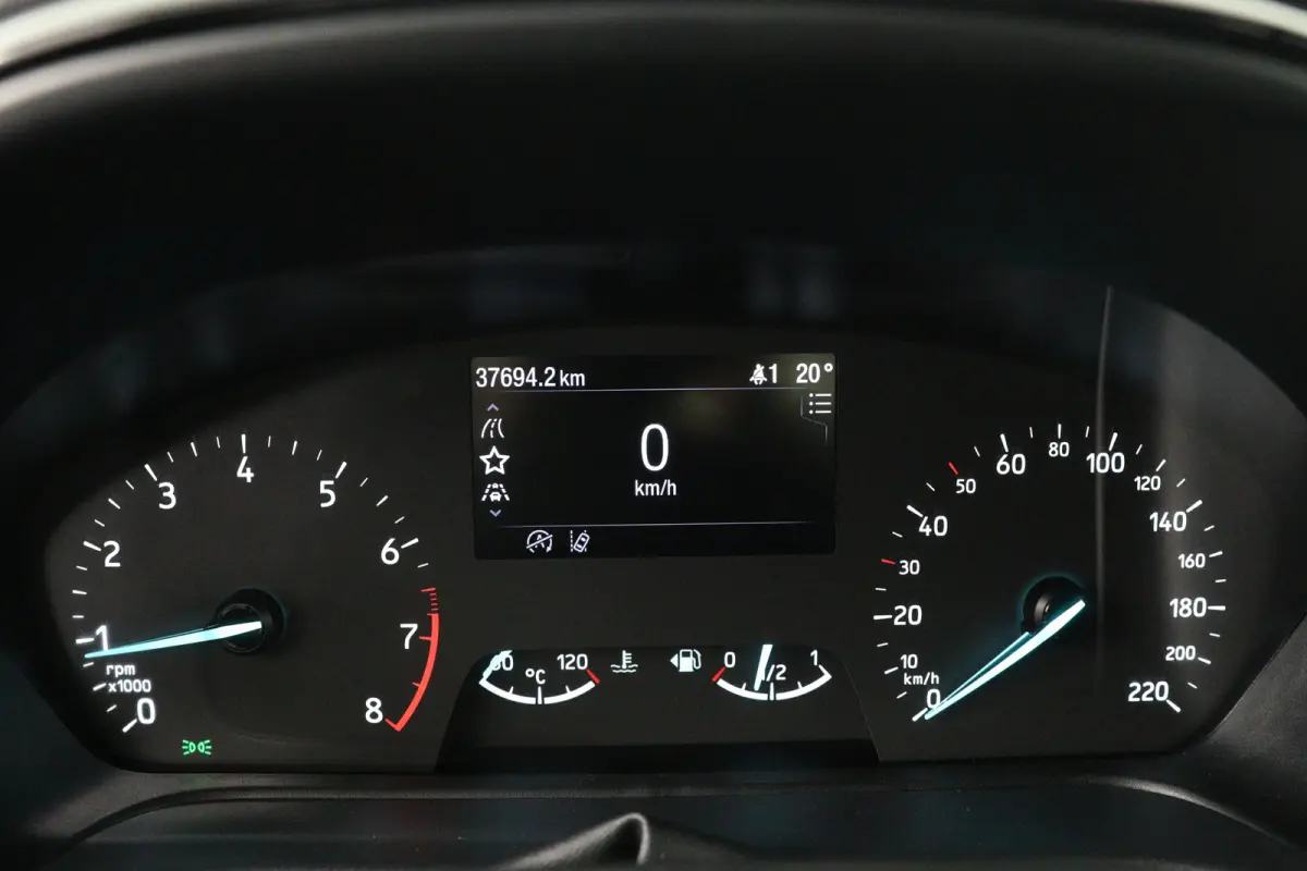 1.0 EcoBoost Titanium | 1e Eigenaar! | Dealer Onderhouden! | Navi By App | Airco | Cruise Control | LED | Parkeersensoren | Lichtmetalen Velgen