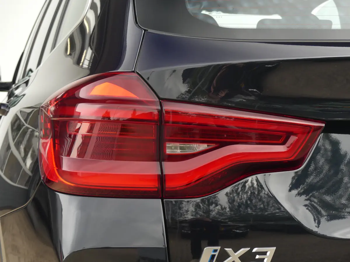 Executive 80 kWh | SOH 98% | PANORAMADAK | ADAPTIVE CRUISE | DODEHOEKDETECTIE | CAMERA | STOELVERWARMING | ELEKTRISCHE ACHTERKLEP | ELEKTRISCH VERSTELB STOEL MET GEHEUGEN | PARKEERSENSOREN V