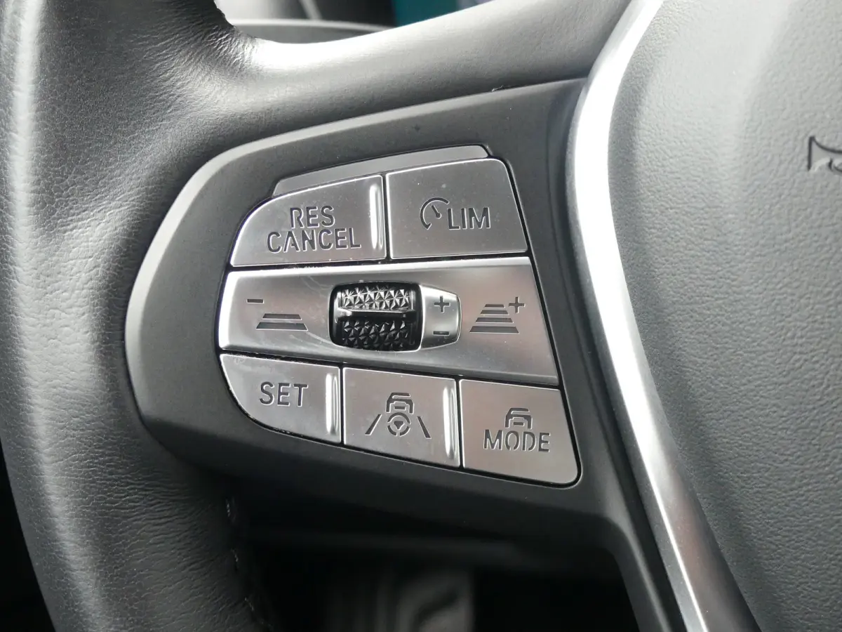 Executive 80 kWh | SOH 98% | PANORAMADAK | ADAPTIVE CRUISE | DODEHOEKDETECTIE | CAMERA | STOELVERWARMING | ELEKTRISCHE ACHTERKLEP | ELEKTRISCH VERSTELB STOEL MET GEHEUGEN | PARKEERSENSOREN V