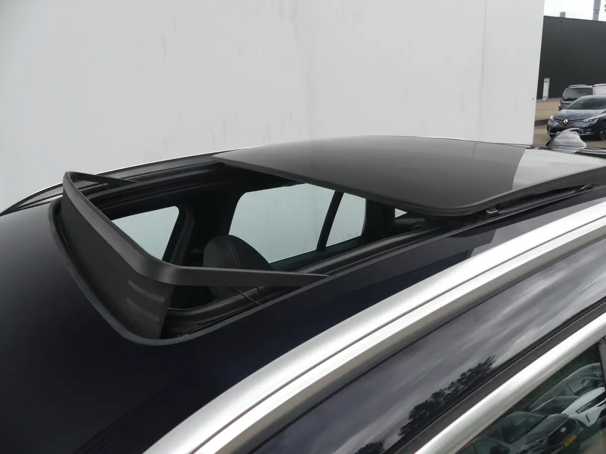 Executive 80 kWh | SOH 98% | PANORAMADAK | ADAPTIVE CRUISE | DODEHOEKDETECTIE | CAMERA | STOELVERWARMING | ELEKTRISCHE ACHTERKLEP | ELEKTRISCH VERSTELB STOEL MET GEHEUGEN | PARKEERSENSOREN V