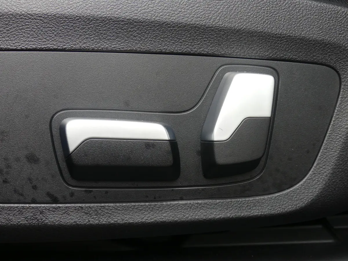Executive 80 kWh | SOH 98% | PANORAMADAK | ADAPTIVE CRUISE | DODEHOEKDETECTIE | CAMERA | STOELVERWARMING | ELEKTRISCHE ACHTERKLEP | ELEKTRISCH VERSTELB STOEL MET GEHEUGEN | PARKEERSENSOREN V