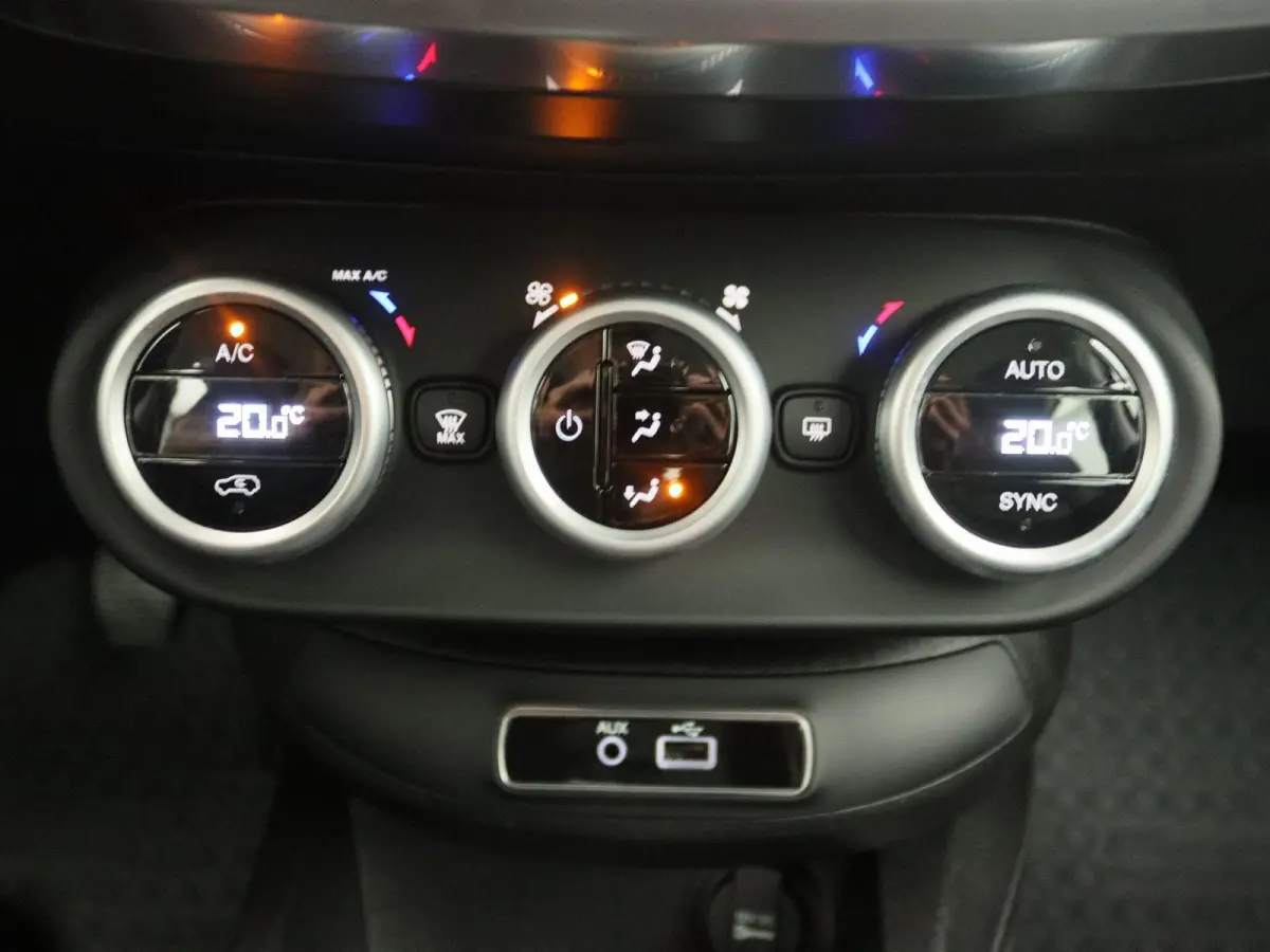 Cross 1.4 Turbo MultiAir CrossPlus | Navigatie | Climate control | Parkeersensoren