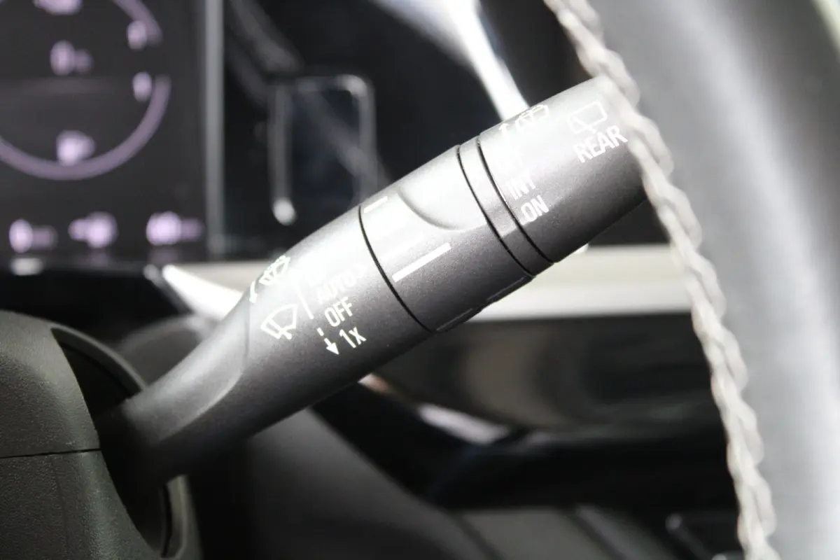 1.6 Turbo Hybrid Elegance | Alcantara bekleding | Afneembare trekhaak | Adaptieve cruise control |