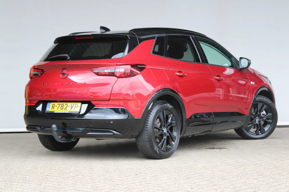 1.6 Turbo Hybrid Elegance | Alcantara bekleding | Afneembare trekhaak | Adaptieve cruise control |
