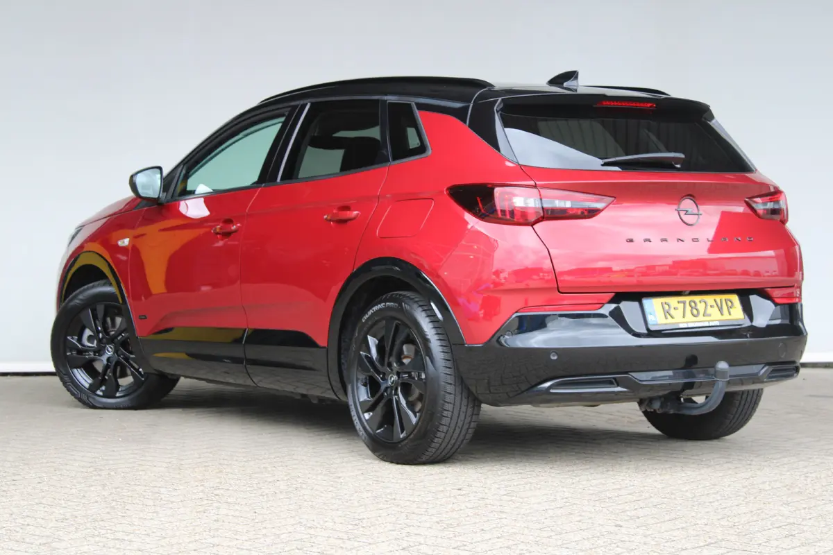 1.6 Turbo Hybrid Elegance | Alcantara bekleding | Afneembare trekhaak | Adaptieve cruise control |