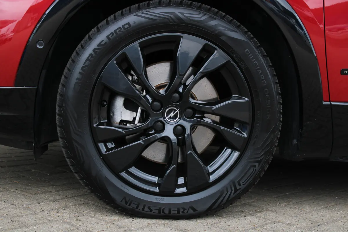 1.6 Turbo Hybrid Elegance | Alcantara bekleding | Afneembare trekhaak | Adaptieve cruise control |
