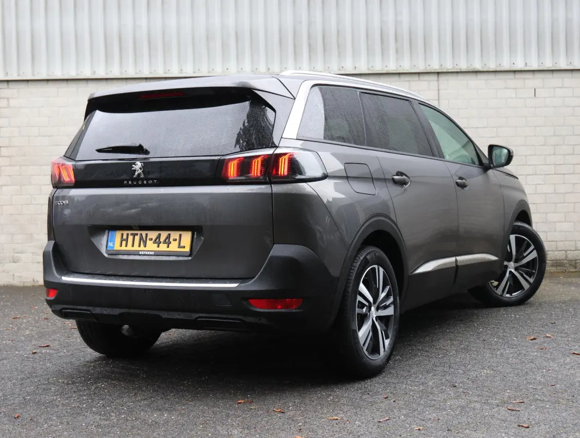 1.2 145pk Hybrid Allure Pack Business 7-persoons | 3 stoelen achterin | Navigatie | Camera | Apple Carplay en Android Auto |