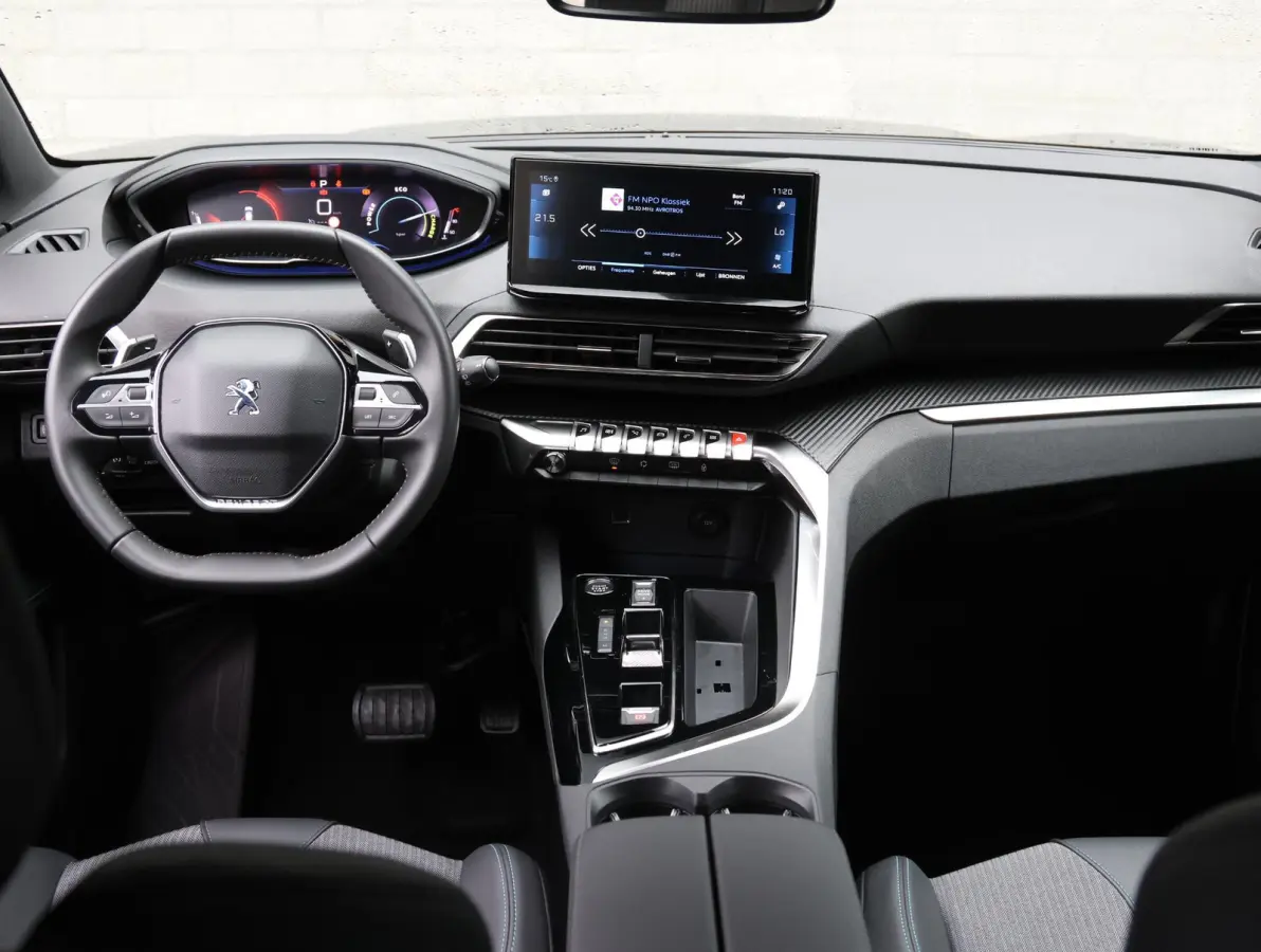 1.2 145pk Hybrid Allure Pack Business 7-persoons | 3 stoelen achterin | Navigatie | Camera | Apple Carplay en Android Auto |