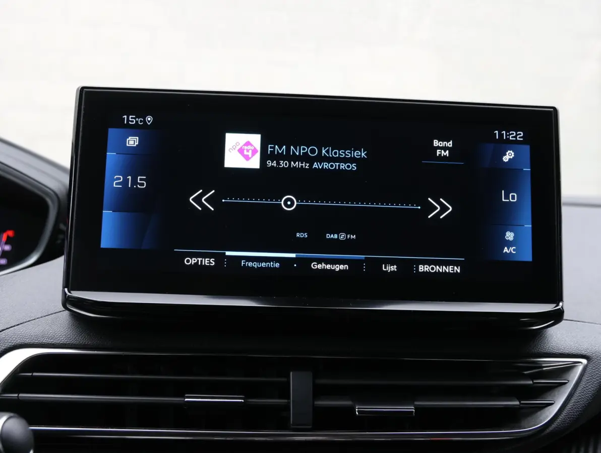 1.2 145pk Hybrid Allure Pack Business 7-persoons | 3 stoelen achterin | Navigatie | Camera | Apple Carplay en Android Auto |