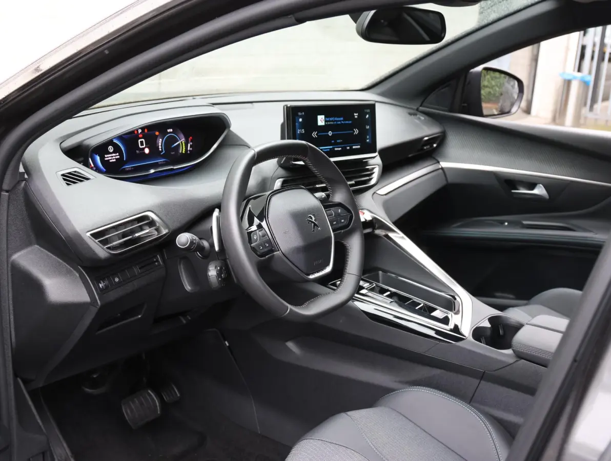 1.2 145pk Hybrid Allure Pack Business 7-persoons | 3 stoelen achterin | Navigatie | Camera | Apple Carplay en Android Auto |