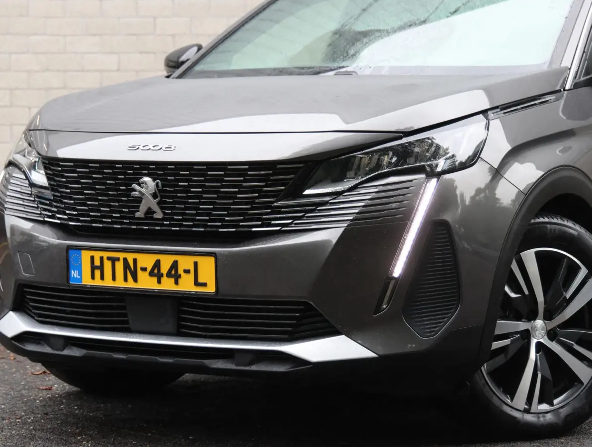 1.2 145pk Hybrid Allure Pack Business 7-persoons | 3 stoelen achterin | Navigatie | Camera | Apple Carplay en Android Auto |