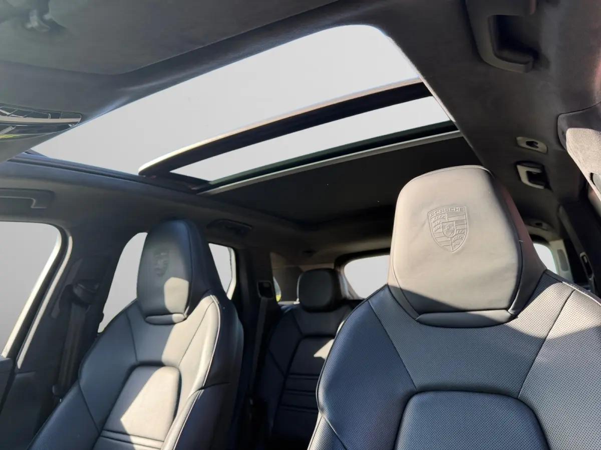 3.0 E-Hybrid Sport Design- Sport Chrono, Alcantara Afwerking, Stoelventilatie, 360 Camera, Acc Cruise