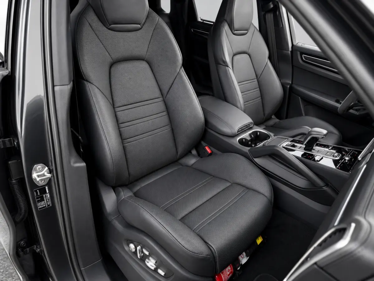 3.0 E-Hybrid Sport Design- Sport Chrono, Alcantara Afwerking, Stoelventilatie, 360 Camera, Acc Cruise