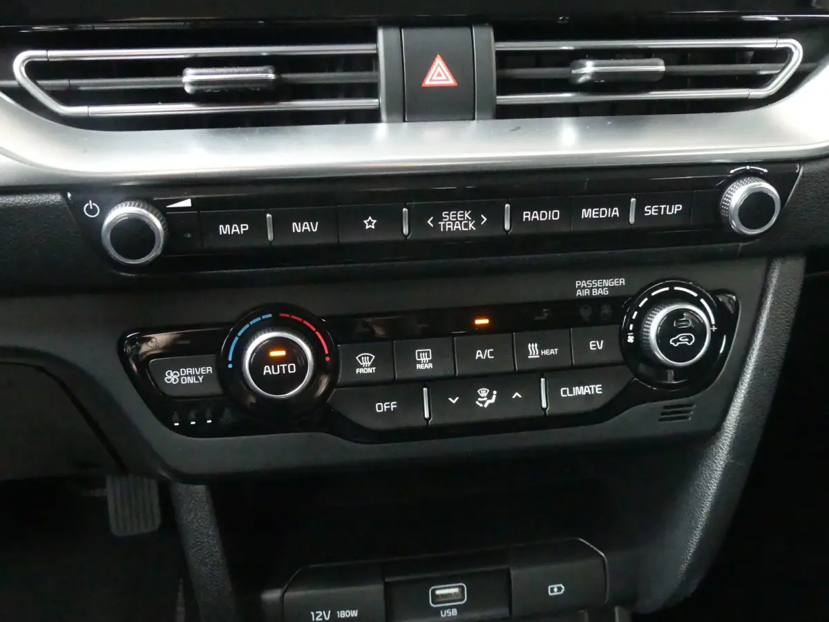 DynamicLine 64 kWh | SOH 92% | ADAPTIVE CRUISE | CAMERA | PARKEERSENSOREN | NAVI | LMV 17" | APPLE CARPLAY / ANDROID AUTO |