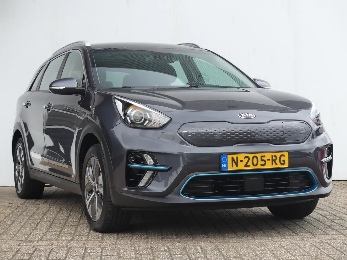 DynamicLine 64 kWh | SOH 92% | ADAPTIVE CRUISE | CAMERA | PARKEERSENSOREN | NAVI | LMV 17" | APPLE CARPLAY / ANDROID AUTO |