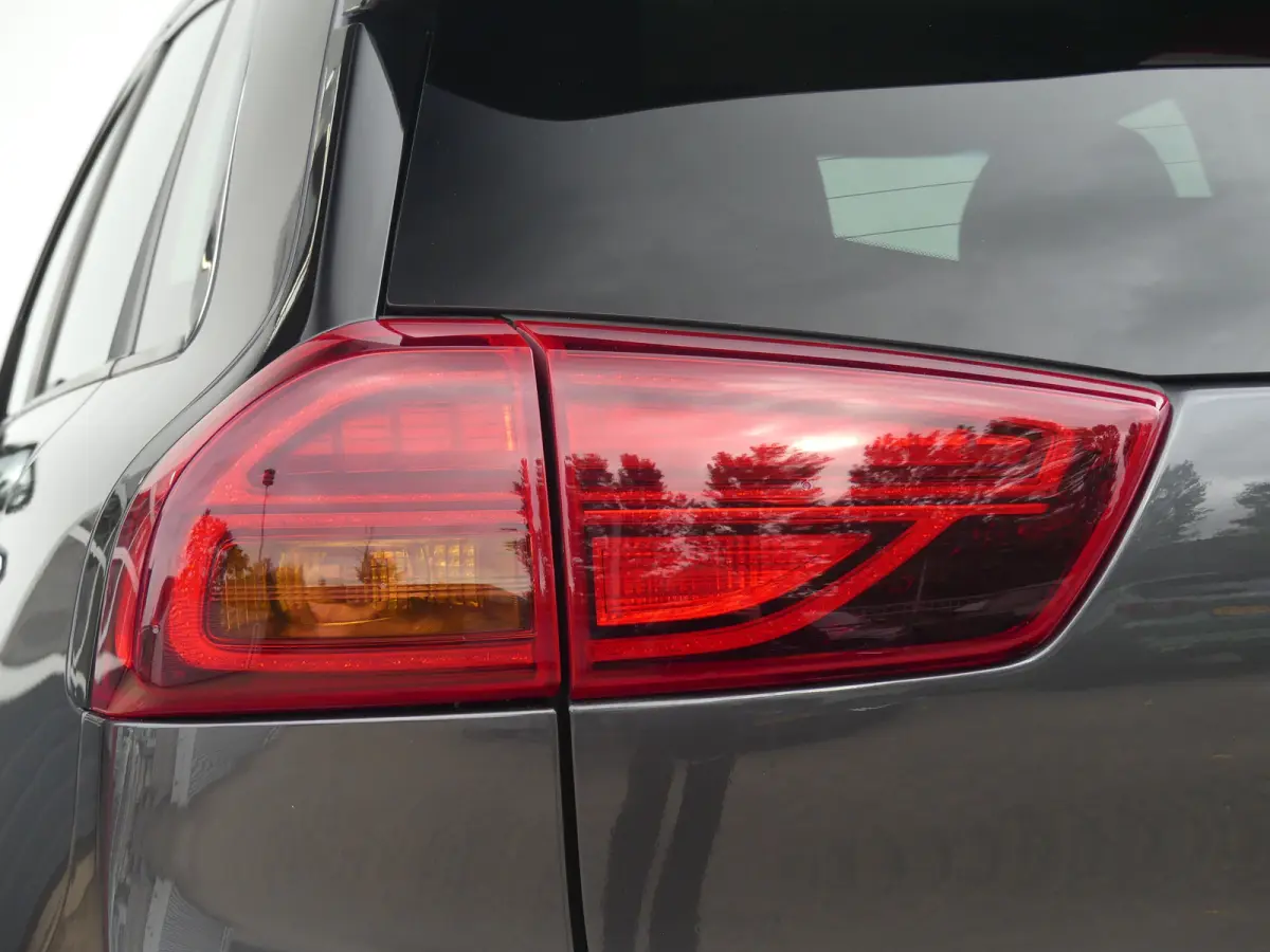 DynamicLine 64 kWh | SOH 92% | ADAPTIVE CRUISE | CAMERA | PARKEERSENSOREN | NAVI | LMV 17" | APPLE CARPLAY / ANDROID AUTO |