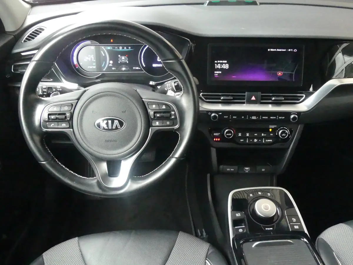 DynamicLine 64 kWh | SOH 92% | ADAPTIVE CRUISE | CAMERA | PARKEERSENSOREN | NAVI | LMV 17" | APPLE CARPLAY / ANDROID AUTO |