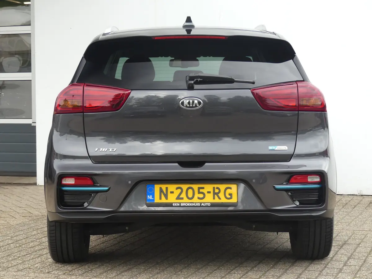 DynamicLine 64 kWh | SOH 92% | ADAPTIVE CRUISE | CAMERA | PARKEERSENSOREN | NAVI | LMV 17" | APPLE CARPLAY / ANDROID AUTO |