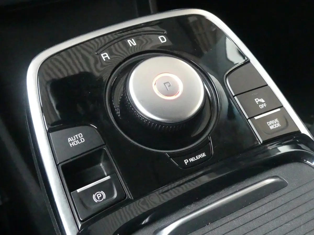DynamicLine 64 kWh | SOH 92% | ADAPTIVE CRUISE | CAMERA | PARKEERSENSOREN | NAVI | LMV 17" | APPLE CARPLAY / ANDROID AUTO |