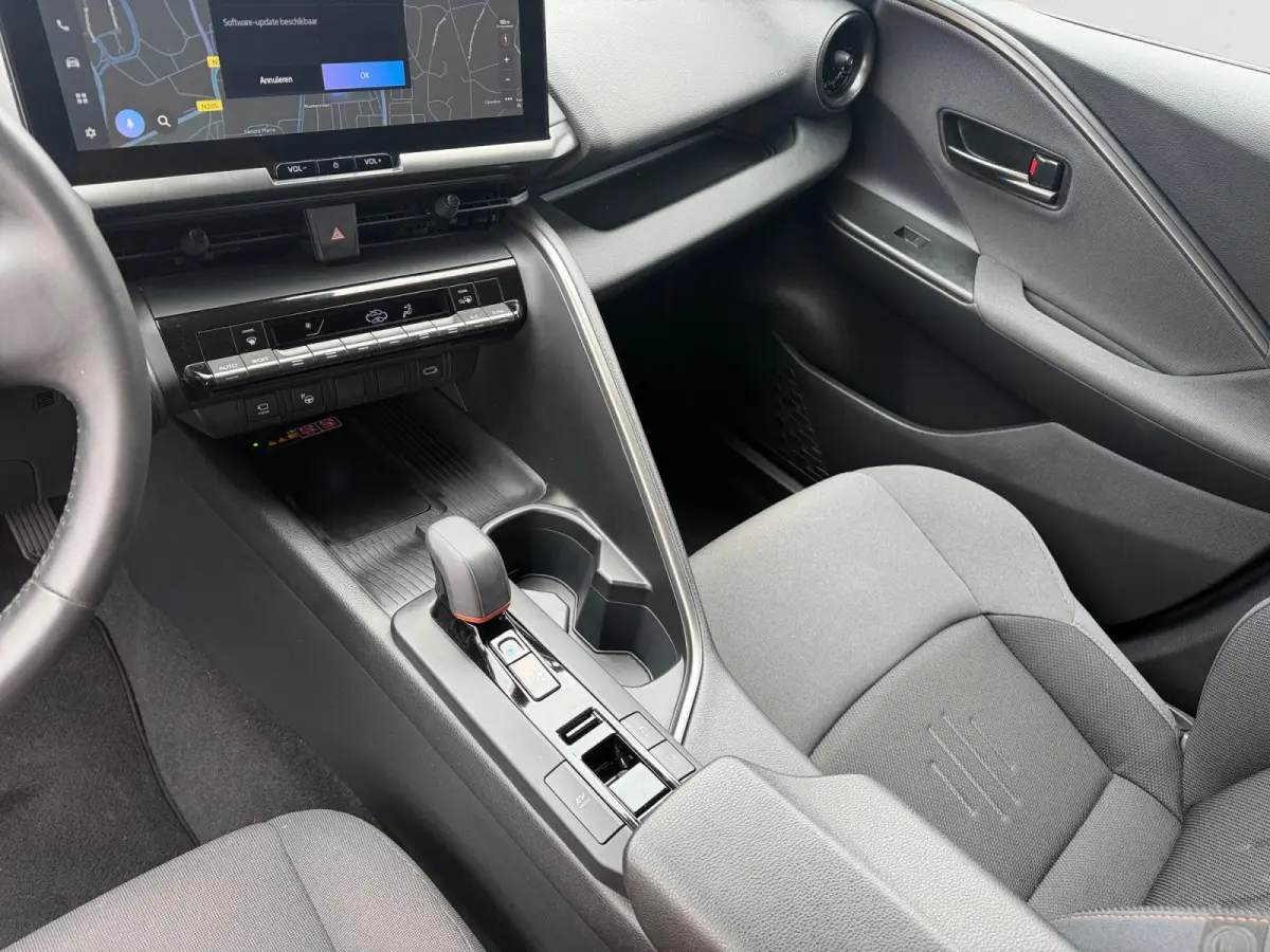 1.8 Hybrid 140 First Edition- 360 Camera, Park Pilot, Park Assist, Carplay, Android Auto