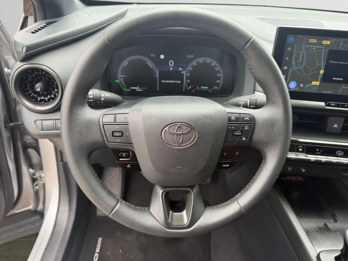 1.8 Hybrid 140 First Edition- 360 Camera, Park Pilot, Park Assist, Carplay, Android Auto