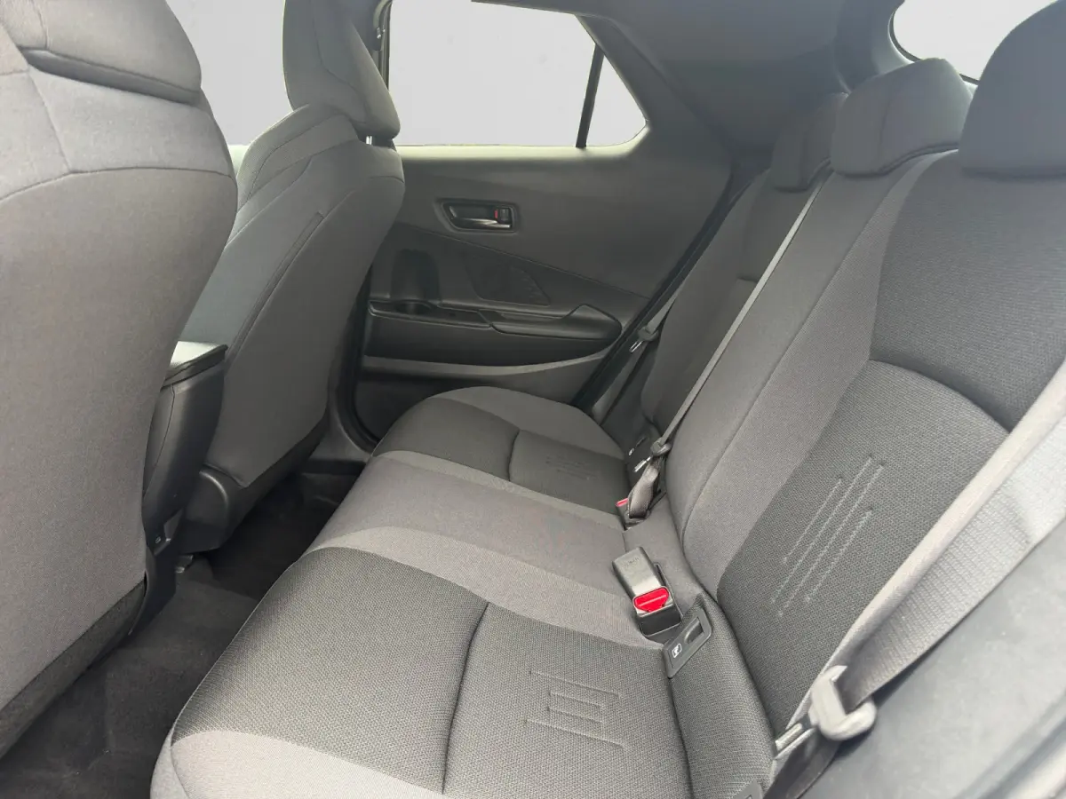 1.8 Hybrid 140 First Edition- 360 Camera, Park Pilot, Park Assist, Carplay, Android Auto