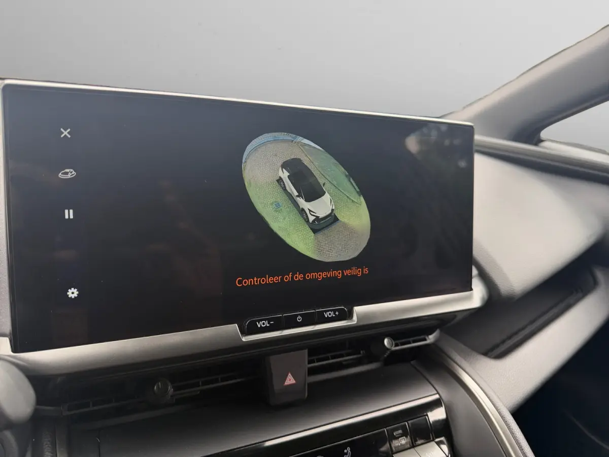 1.8 Hybrid 140 First Edition- 360 Camera, Park Pilot, Park Assist, Carplay, Android Auto