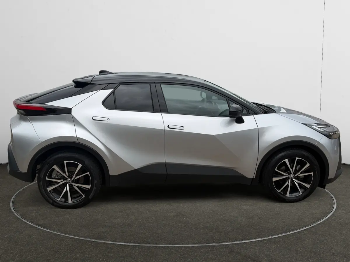 1.8 Hybrid 140 First Edition- 360 Camera, Park Pilot, Park Assist, Carplay, Android Auto